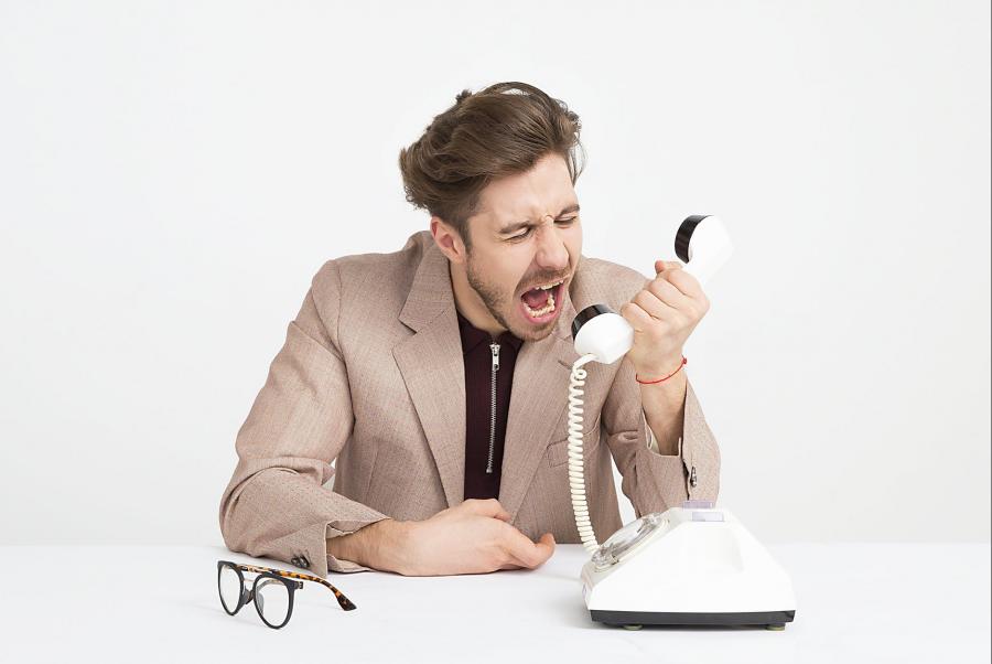 How to handle customer complaints